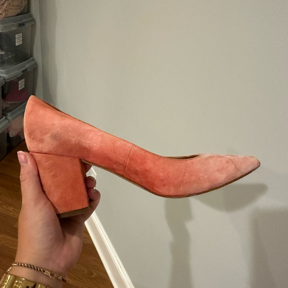Pour La Victoire Pink Suede Block Heel Pumps